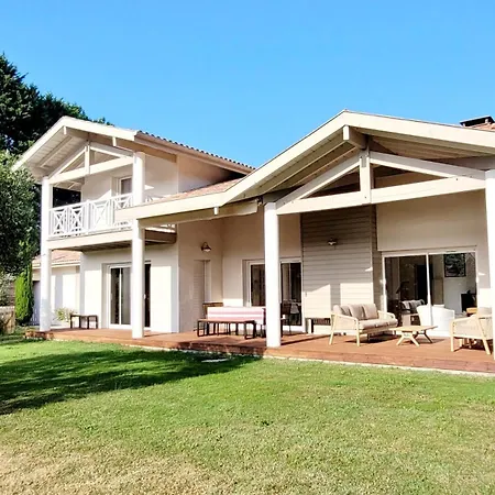 Les Oliviers, Piscine Xxl, Sauna, Jardin De 2500m2, Ping Pong, Proche Et * Léon
