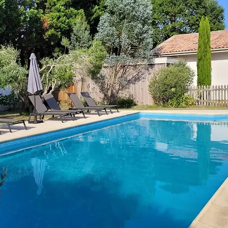 Les Oliviers, Piscine Chauffee Xxl, Jardin De 2500m2, Ping Pong, Proche Et